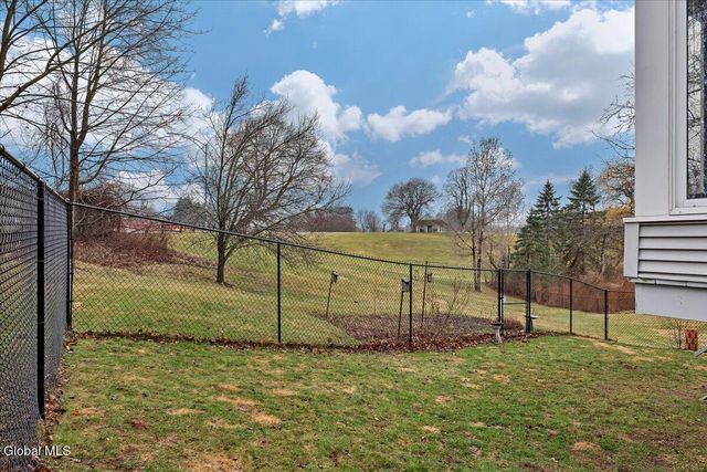 51 Par Circle, Albany, NY 12208