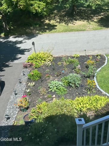 51 Par Circle, Albany, NY 12208