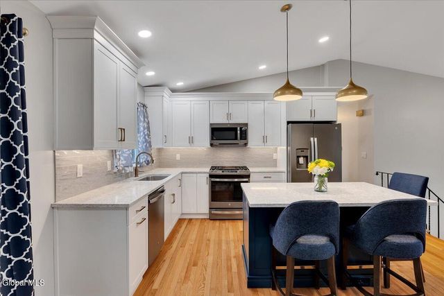 51 Par Circle, Albany, NY 12208