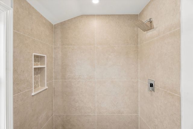 8 Wilmington Road, Burlington, MA 01803