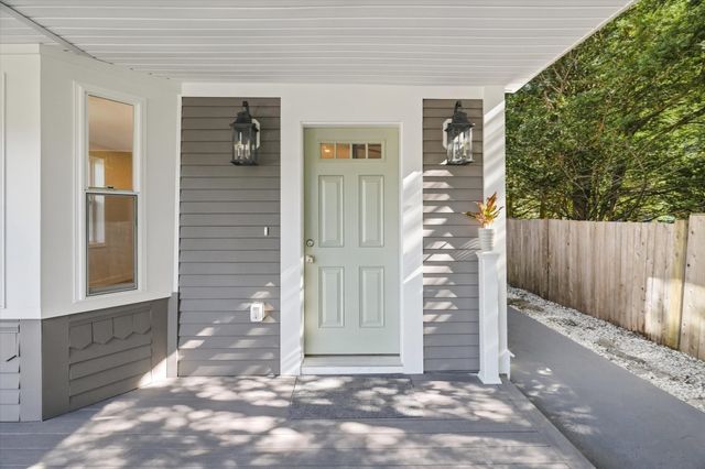 8 Wilmington Road, Burlington, MA 01803