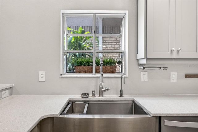 6282 BONAVENTURE COURT, Sarasota, FL 34243