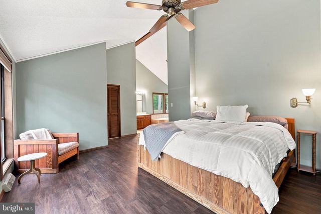 22 LISKEY LN, Hedgesville, WV 25427