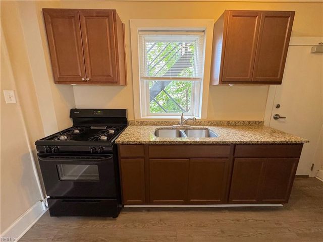 1217 Colonial Ave Apt B3, Norfolk, VA 23517