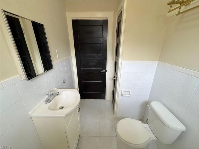 1217 Colonial Ave Apt B3, Norfolk, VA 23517