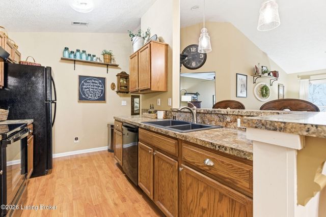 9106 Hawthorne Pointe Dr 202, Louisville, KY 40272