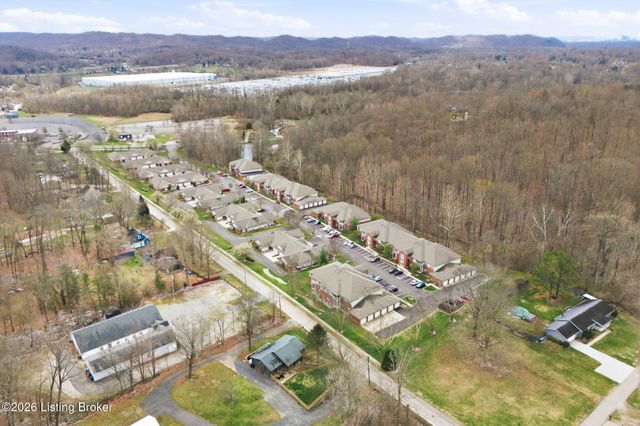 9106 Hawthorne Pointe Dr 202, Louisville, KY 40272