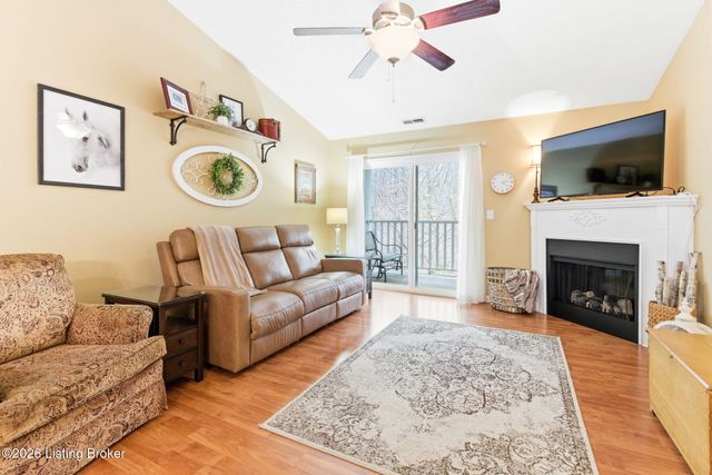 9106 Hawthorne Pointe Dr 202, Louisville, KY 40272