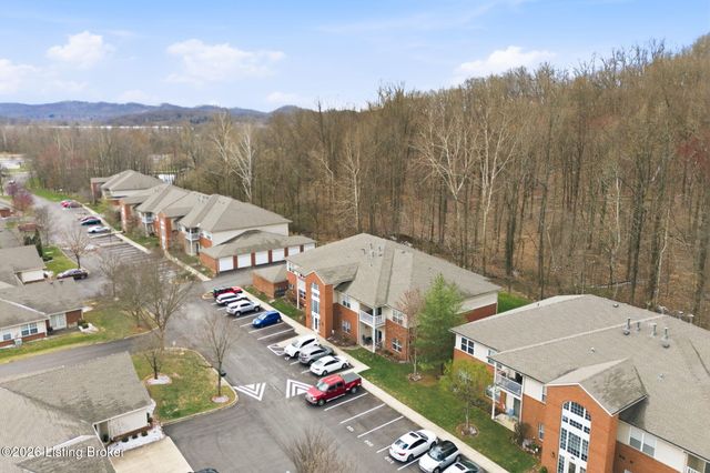 9106 Hawthorne Pointe Dr 202, Louisville, KY 40272