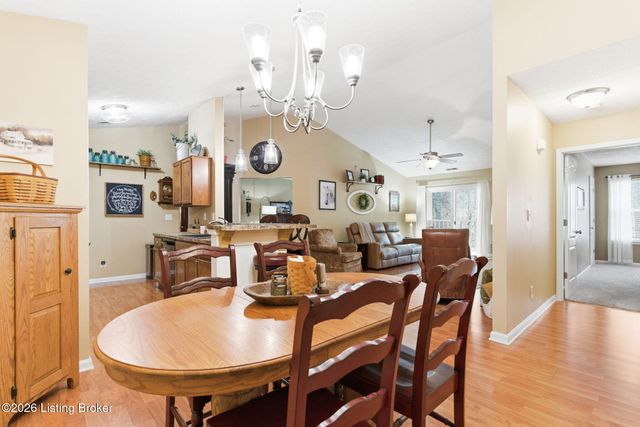 9106 Hawthorne Pointe Dr 202, Louisville, KY 40272