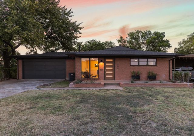 1609 W Woodard Street, Denison, TX 75020