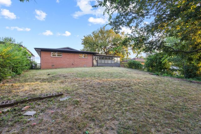 1609 W Woodard Street, Denison, TX 75020