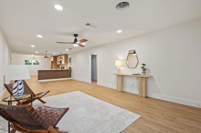 1609 W Woodard Street, Denison, TX 75020