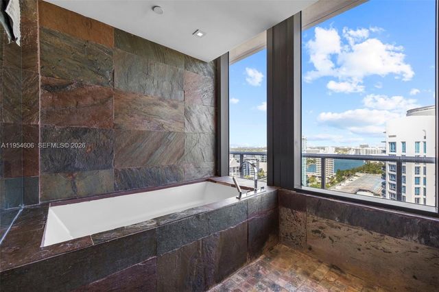 5875 Collins Ave PH-7, Miami Beach, FL 33140