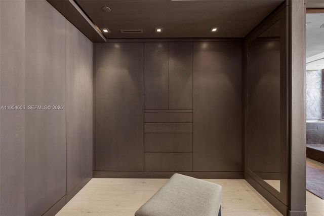 5875 Collins Ave PH-7, Miami Beach, FL 33140