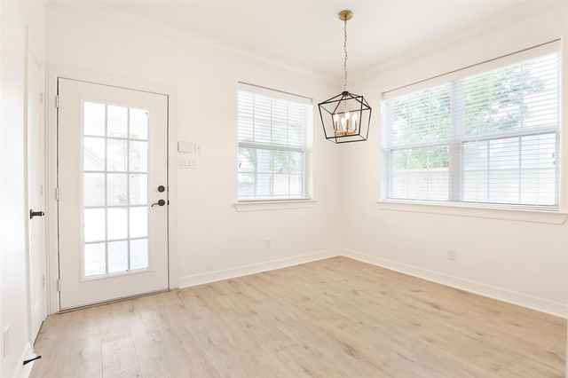 979 W 43rd Street, Houston, TX 77018