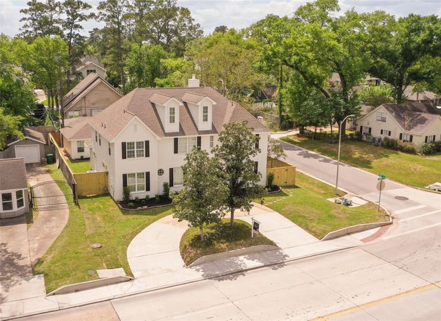 979 W 43rd Street, Houston, TX 77018