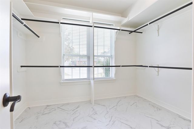 979 W 43rd Street, Houston, TX 77018