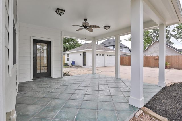 979 W 43rd Street, Houston, TX 77018