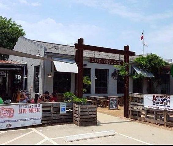 979 W 43rd Street, Houston, TX 77018