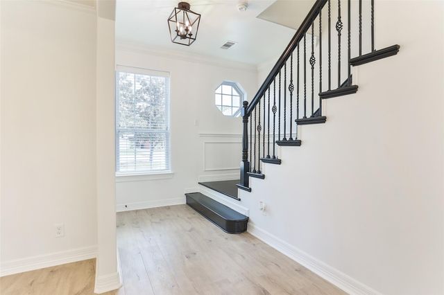 979 W 43rd Street, Houston, TX 77018