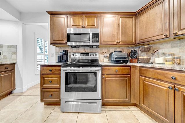 12402 84TH WAY, Largo, FL 33773