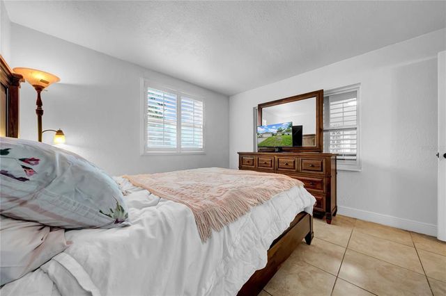 12402 84TH WAY, Largo, FL 33773