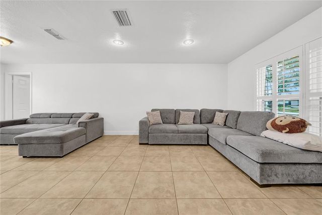 12402 84TH WAY, Largo, FL 33773