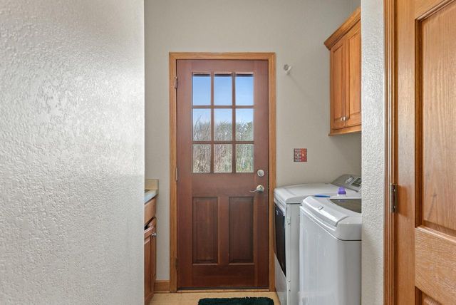 W172N7862 Shady LANE, Menomonee Falls, WI 53051