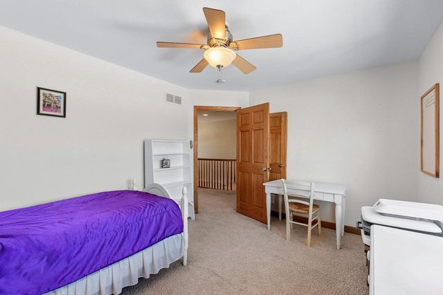 W172N7862 Shady LANE, Menomonee Falls, WI 53051