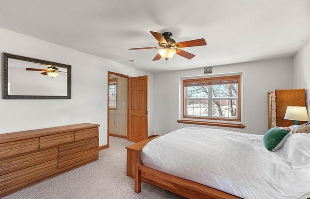 W172N7862 Shady LANE, Menomonee Falls, WI 53051