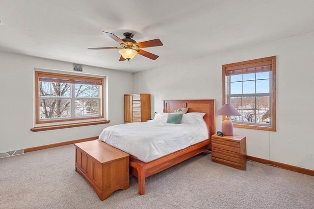 W172N7862 Shady LANE, Menomonee Falls, WI 53051