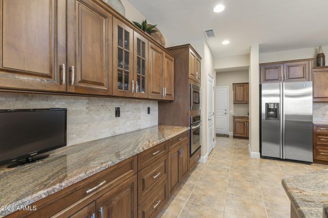 17520 W KARTCHNER Court, Surprise, AZ 85387