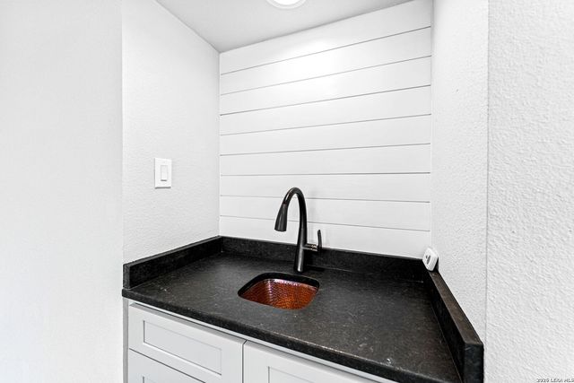 29274 Seabiscuit Dr, Fair Oaks Ranch, TX 78015