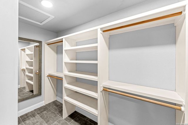 29274 Seabiscuit Dr, Fair Oaks Ranch, TX 78015