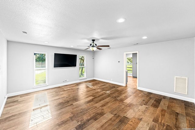 29274 Seabiscuit Dr, Fair Oaks Ranch, TX 78015