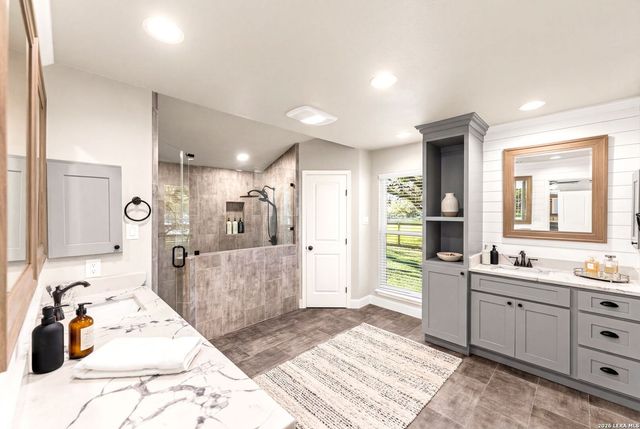 29274 Seabiscuit Dr, Fair Oaks Ranch, TX 78015