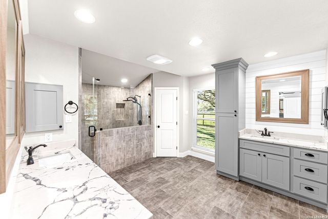 29274 Seabiscuit Dr, Fair Oaks Ranch, TX 78015