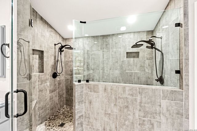 29274 Seabiscuit Dr, Fair Oaks Ranch, TX 78015