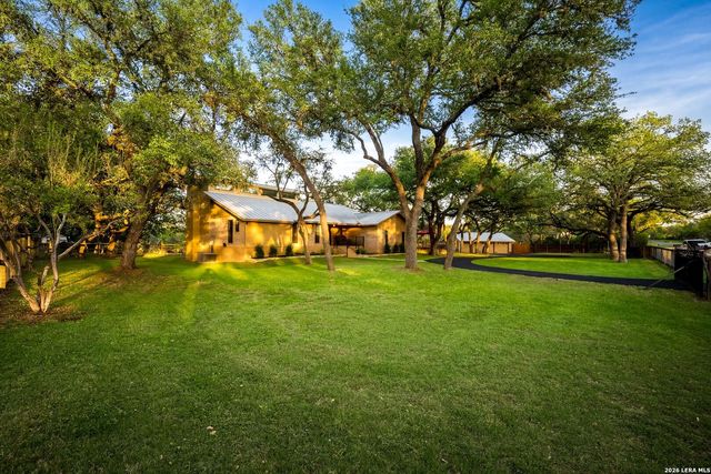 29274 Seabiscuit Dr, Fair Oaks Ranch, TX 78015