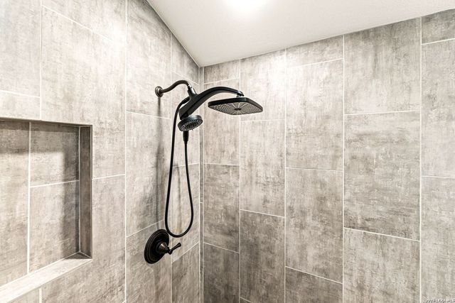 29274 Seabiscuit Dr, Fair Oaks Ranch, TX 78015