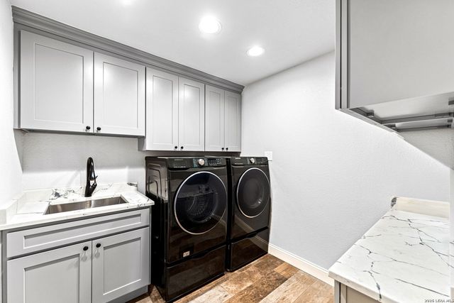 29274 Seabiscuit Dr, Fair Oaks Ranch, TX 78015