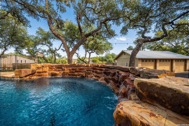 29274 Seabiscuit Dr, Fair Oaks Ranch, TX 78015