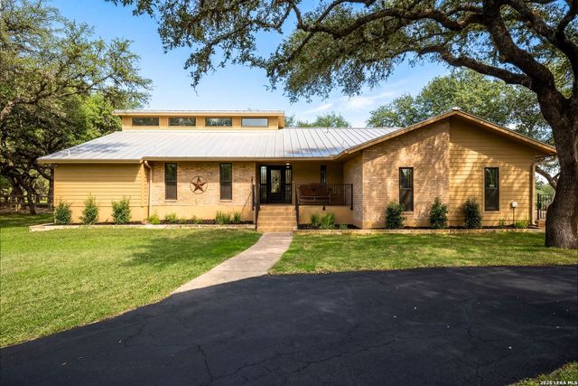 29274 Seabiscuit Dr, Fair Oaks Ranch, TX 78015