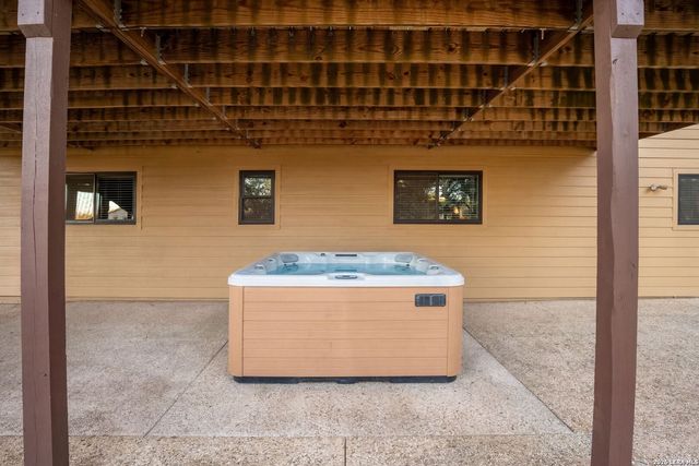 29274 Seabiscuit Dr, Fair Oaks Ranch, TX 78015