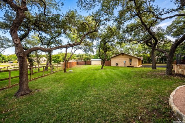 29274 Seabiscuit Dr, Fair Oaks Ranch, TX 78015