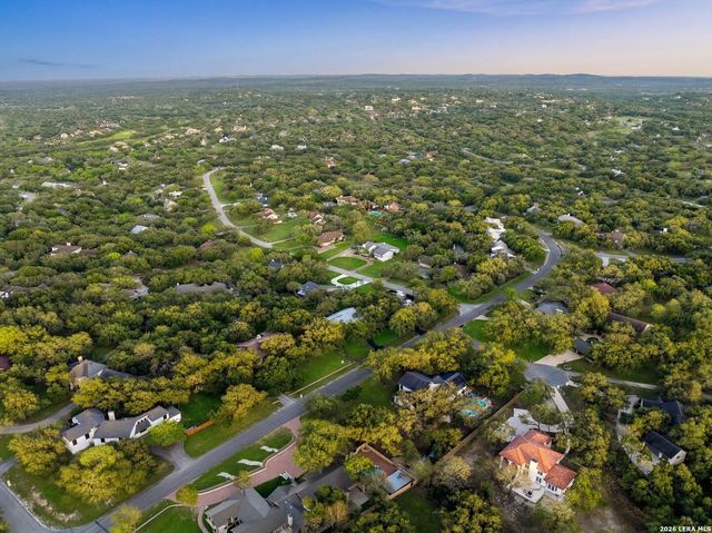 29274 Seabiscuit Dr, Fair Oaks Ranch, TX 78015