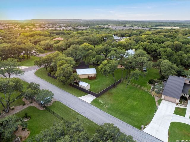 29274 Seabiscuit Dr, Fair Oaks Ranch, TX 78015