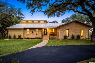 29274 Seabiscuit Dr, Fair Oaks Ranch, TX 78015