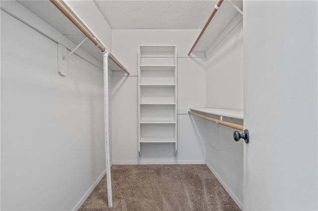 9108 Oak Street, Kansas City, MO 64114